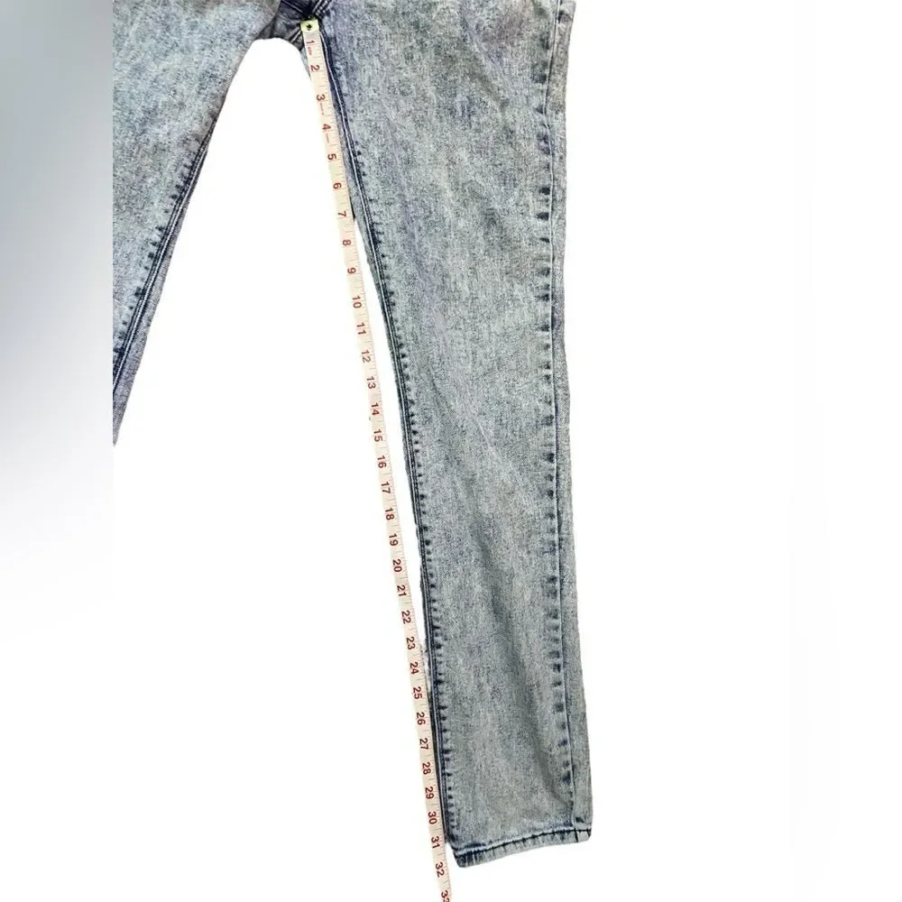 BDG Light Acid Wash Cigarette Skinny Jeans - Picture 4 of 8